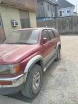 A picture of Toyota 4Runner 2000 Model