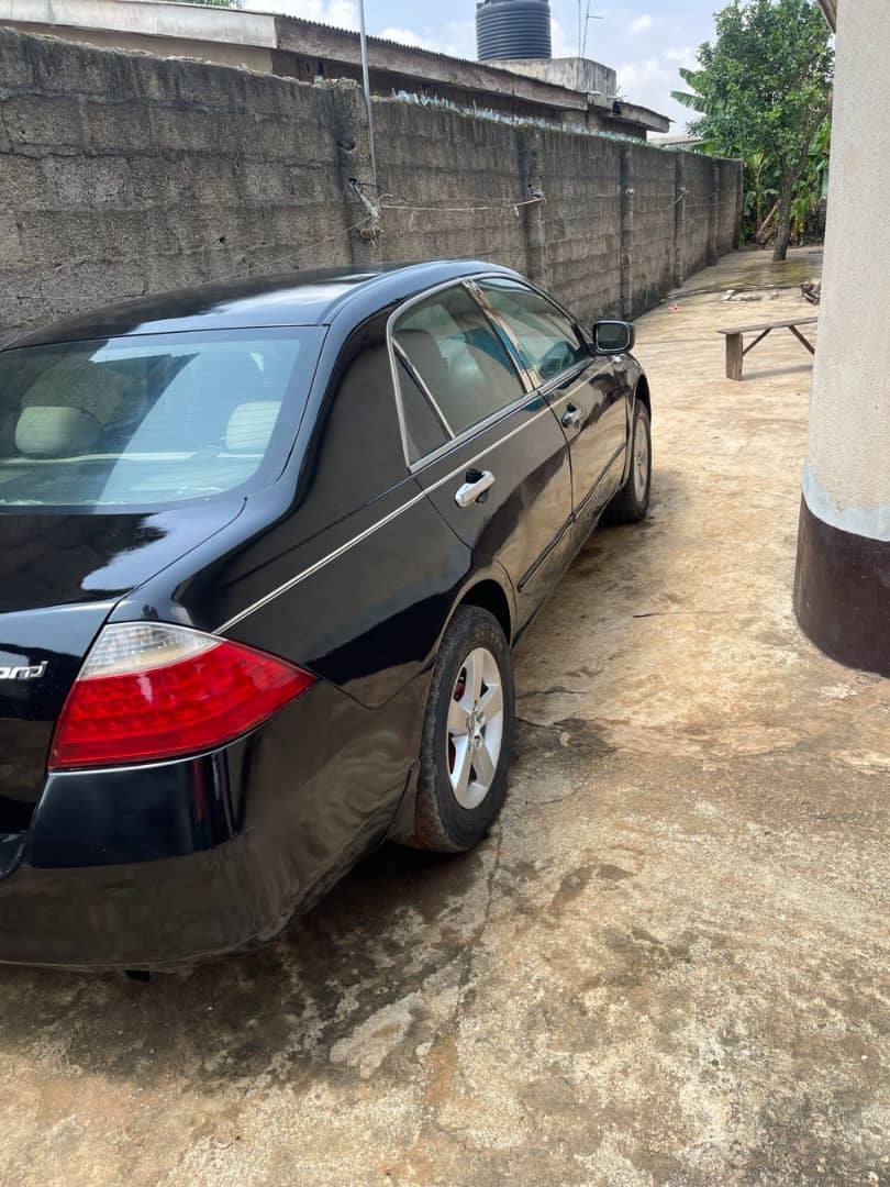 A picture of 2006 Honda Accord 4 Cylinder Alloy Rims Clean Title