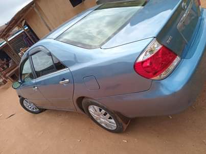 A picture of Dealer market 2005 Toyota Camry Flash on first body First