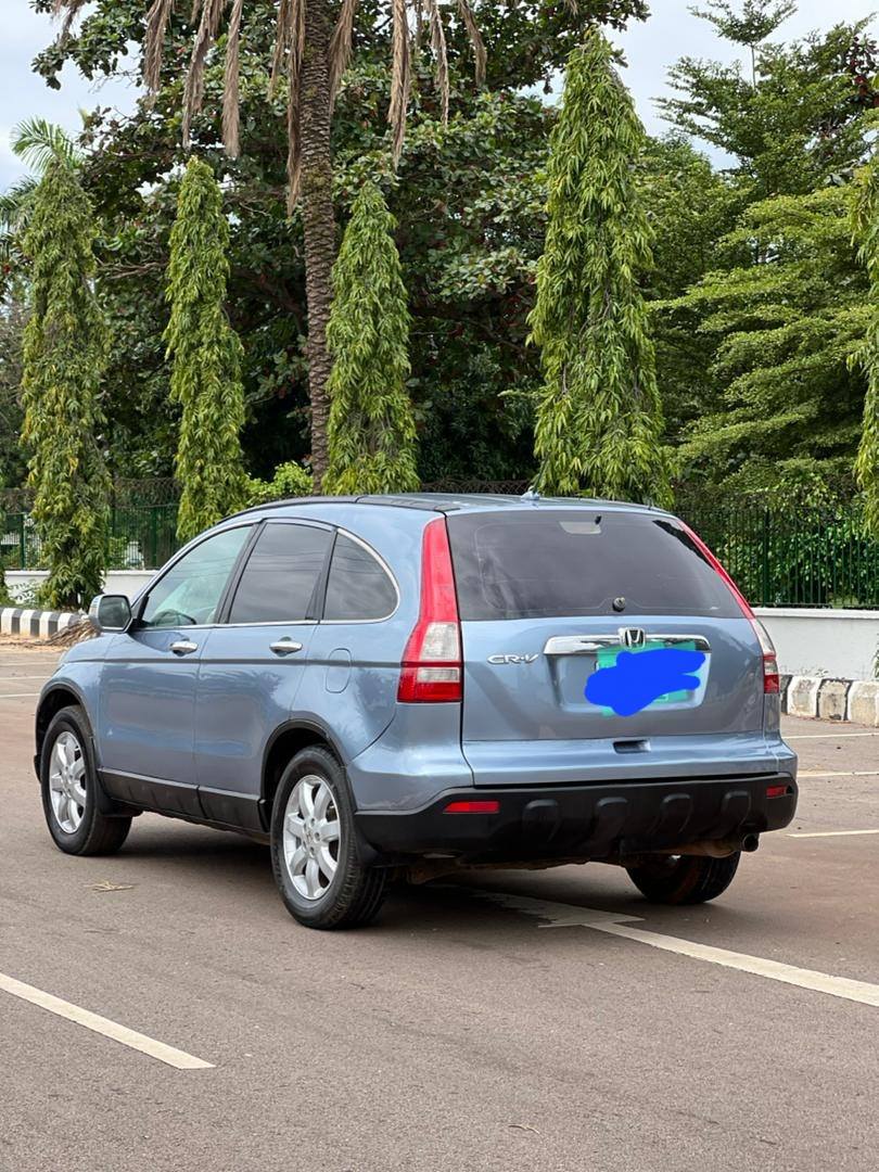 A picture of Honda crv 2008