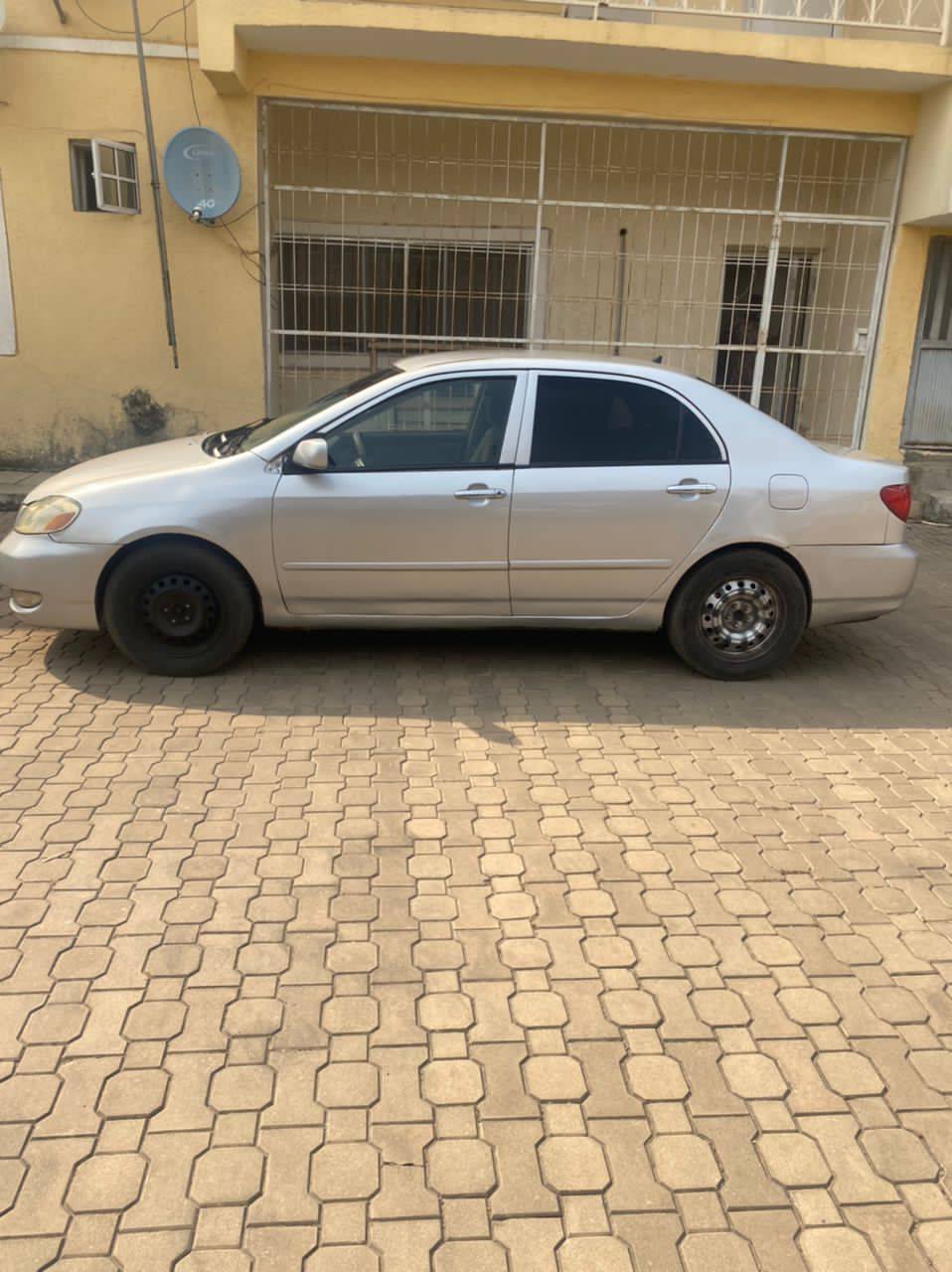 A picture of 2007 Toyota Corolla with first body and untampered Engine and