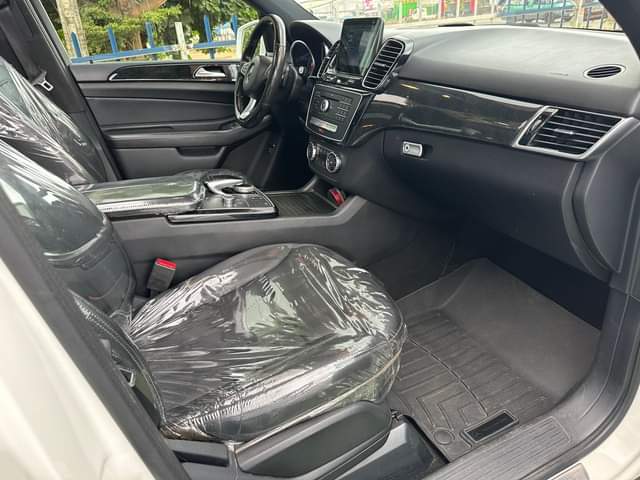 A picture of Mercedes Benz GLE