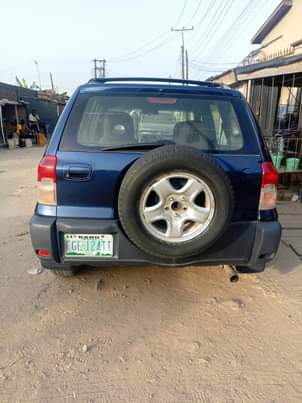 A picture of Toyota rav4