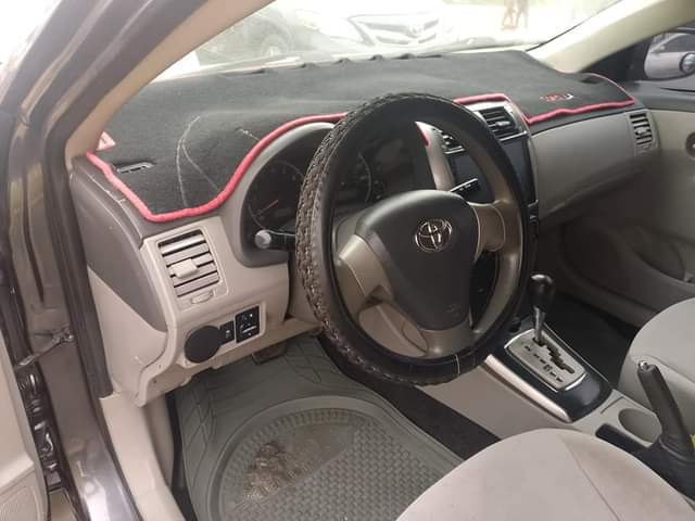 A picture of Toyota Corolla 2010 model 98 Belgium Engine n gear 100