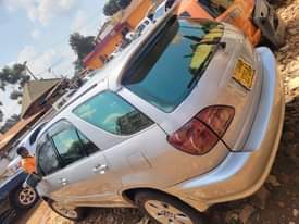 A picture of 1999 TOYOTA HARRIER 2 2cc