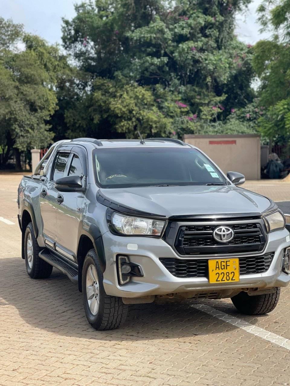 used toyota hilux