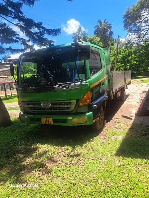 hino trucks