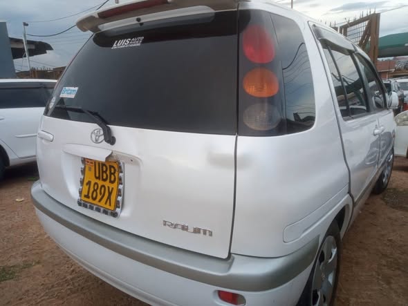 A picture of Toyota Raum