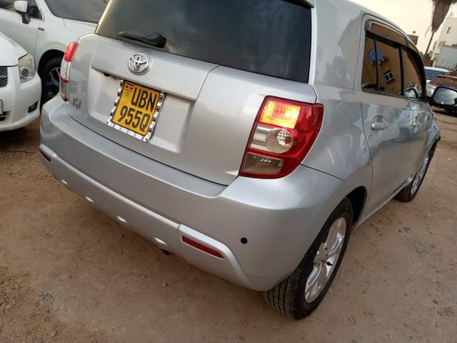 A picture of TOYOTA IST