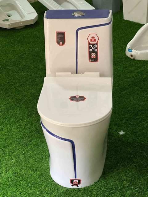 A picture of Combined toilet complete set