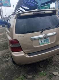 A picture of 2004 Toyota Highlander 2007 100