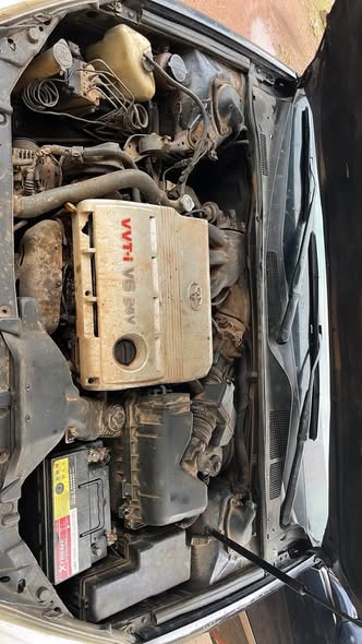 A picture of Lexus 300
