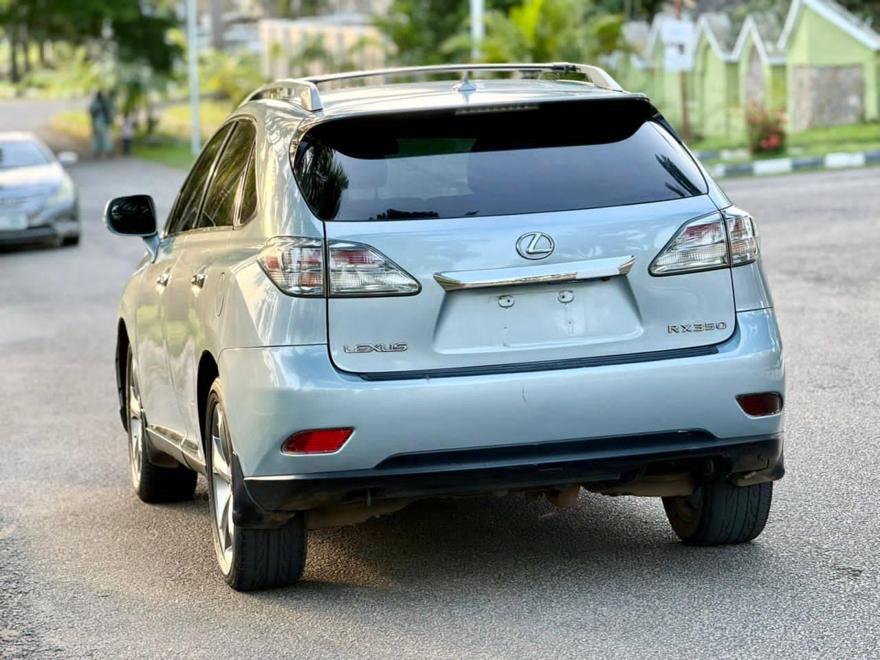 A picture of RX350