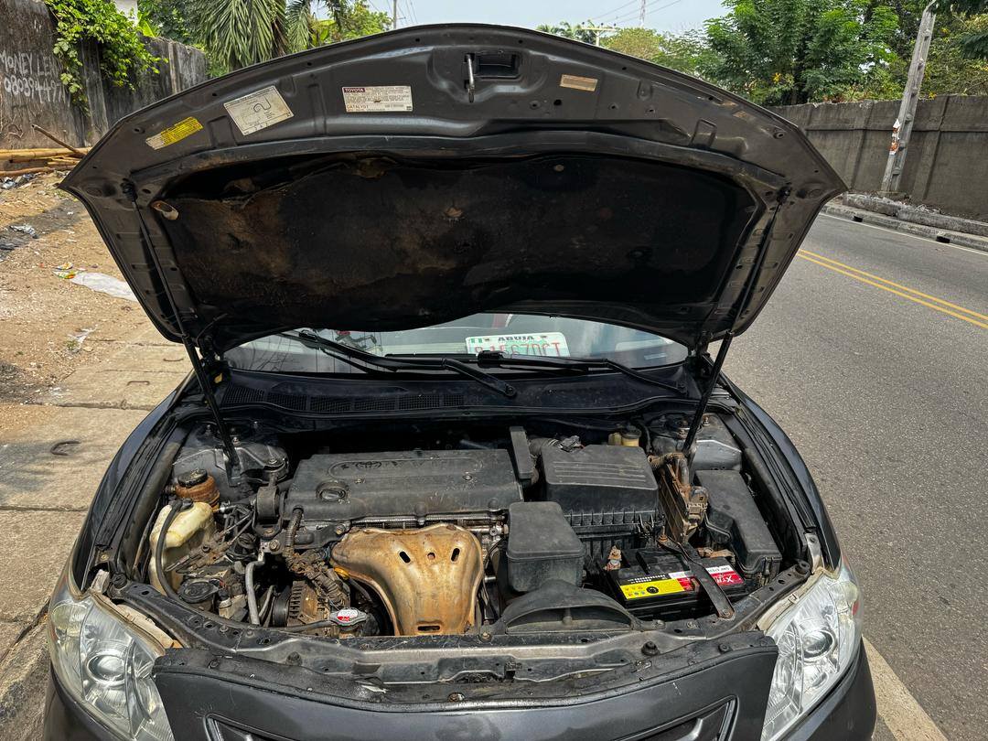 A picture of Awoof Dealer deal Registered 2008 Toyota Camry flash on first