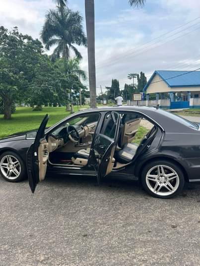A picture of 2011 MERCEDES BENZ E350