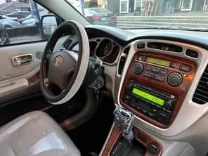 A picture of REGISTERED 2005 TOYOTA HIGHLANDER Still in Immaculate condition Genuine documents