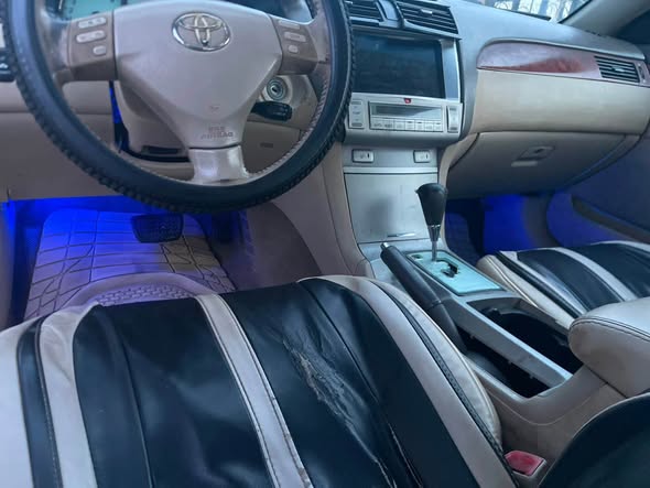 A picture of Toyota solars 2005
