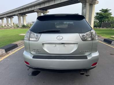 A picture of Quick deal Very sharp 2005 rx330 First owner First user
