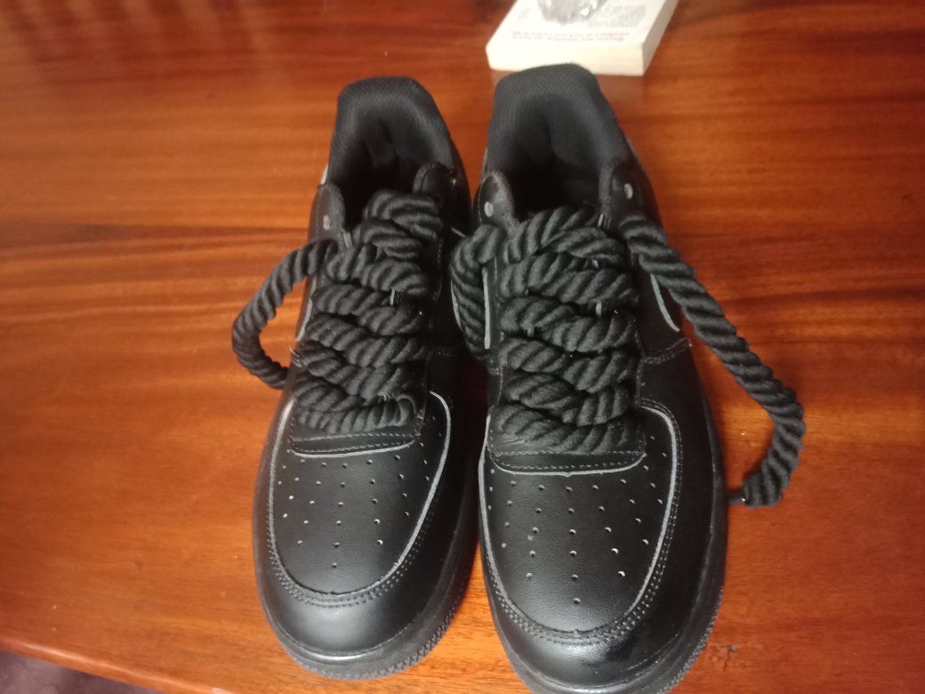 A picture of Airforce shoes