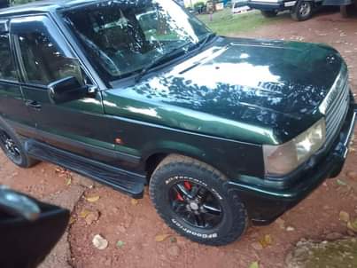 A picture of Range rover