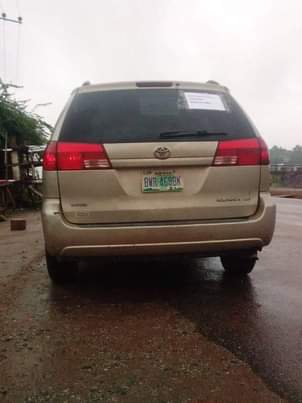 A picture of 2009 Toyota Seana