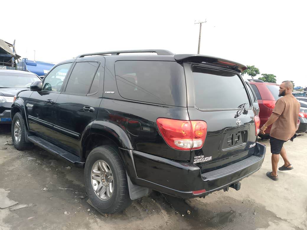 A picture of FOREIGN USED TOYOTA SEQUOIA 2007 Model NEWLY CLEARED