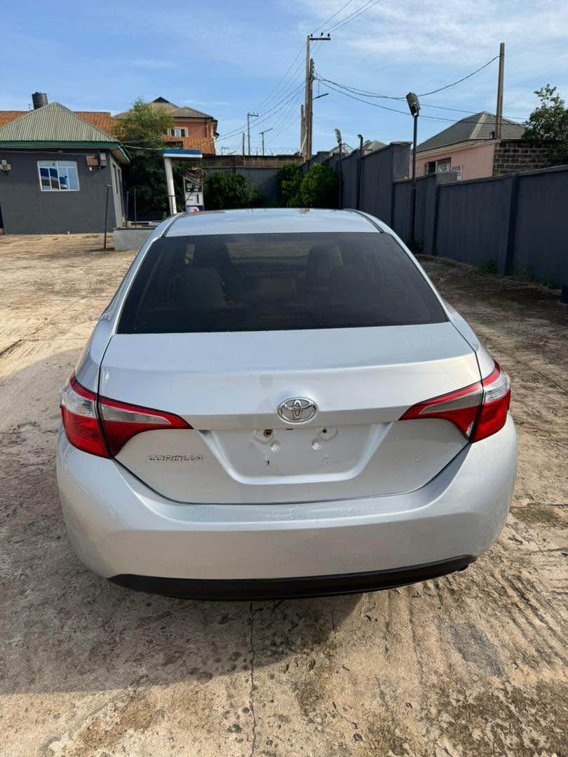 A picture of Toyota Corolla 2014 LE