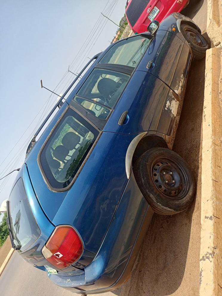 A picture of Nissan Primera Wagon First body pan Good engine and Gear.