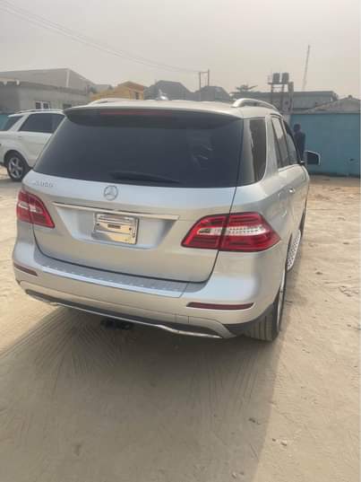 A picture of Foreign use 2013 Mercedes Benz