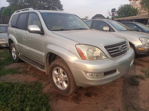 A picture of HIGHEST GRADE LEXUS GX470 Absolutely nothing to fix Untampered engine