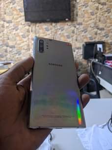 A picture of Samsung note 10