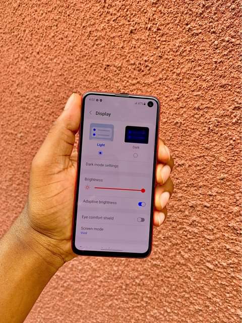 A picture of Samsung s10e 128GB