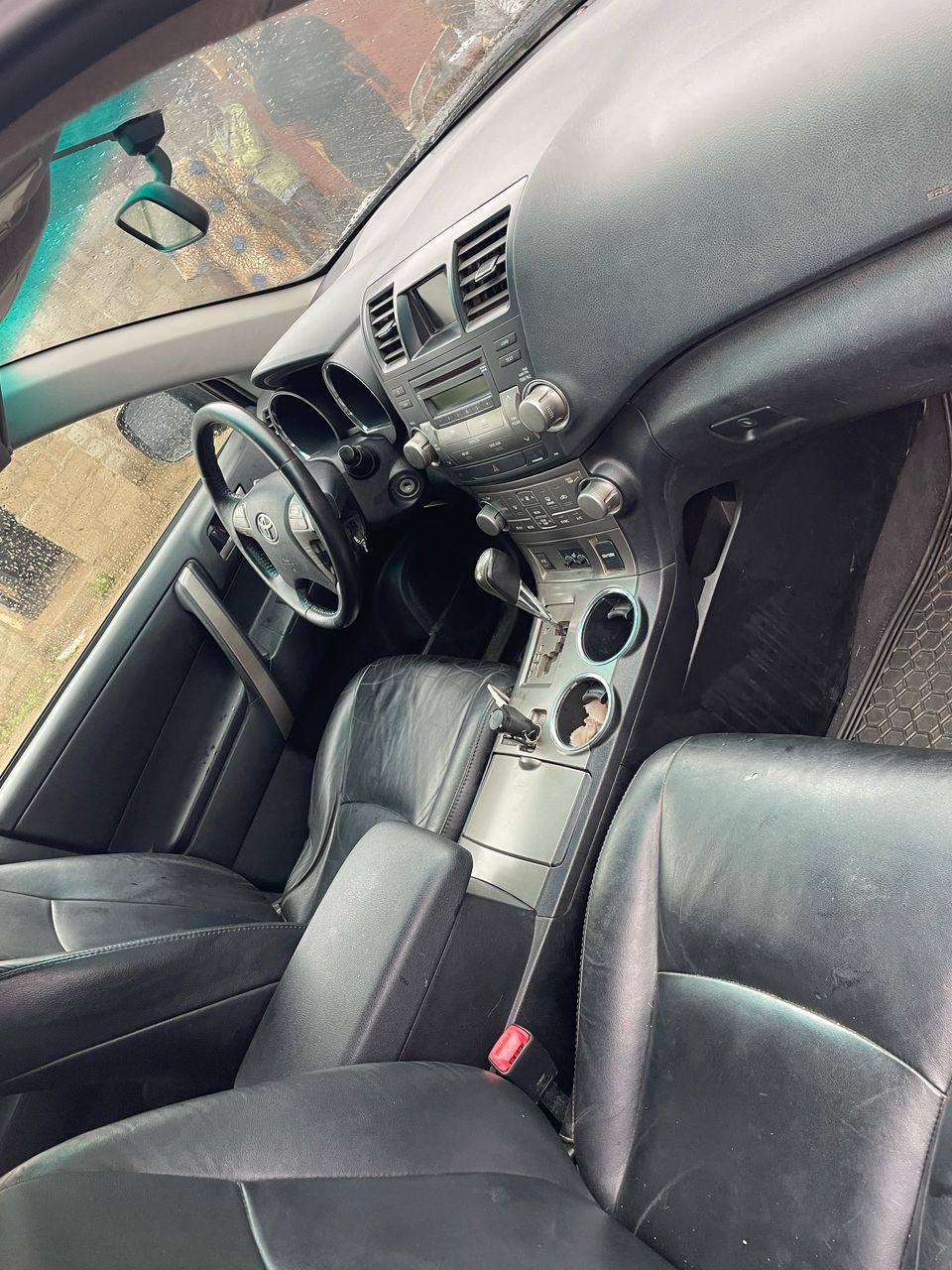 A picture of Barely used tokunbo toyota highlander 2010 not registered and still