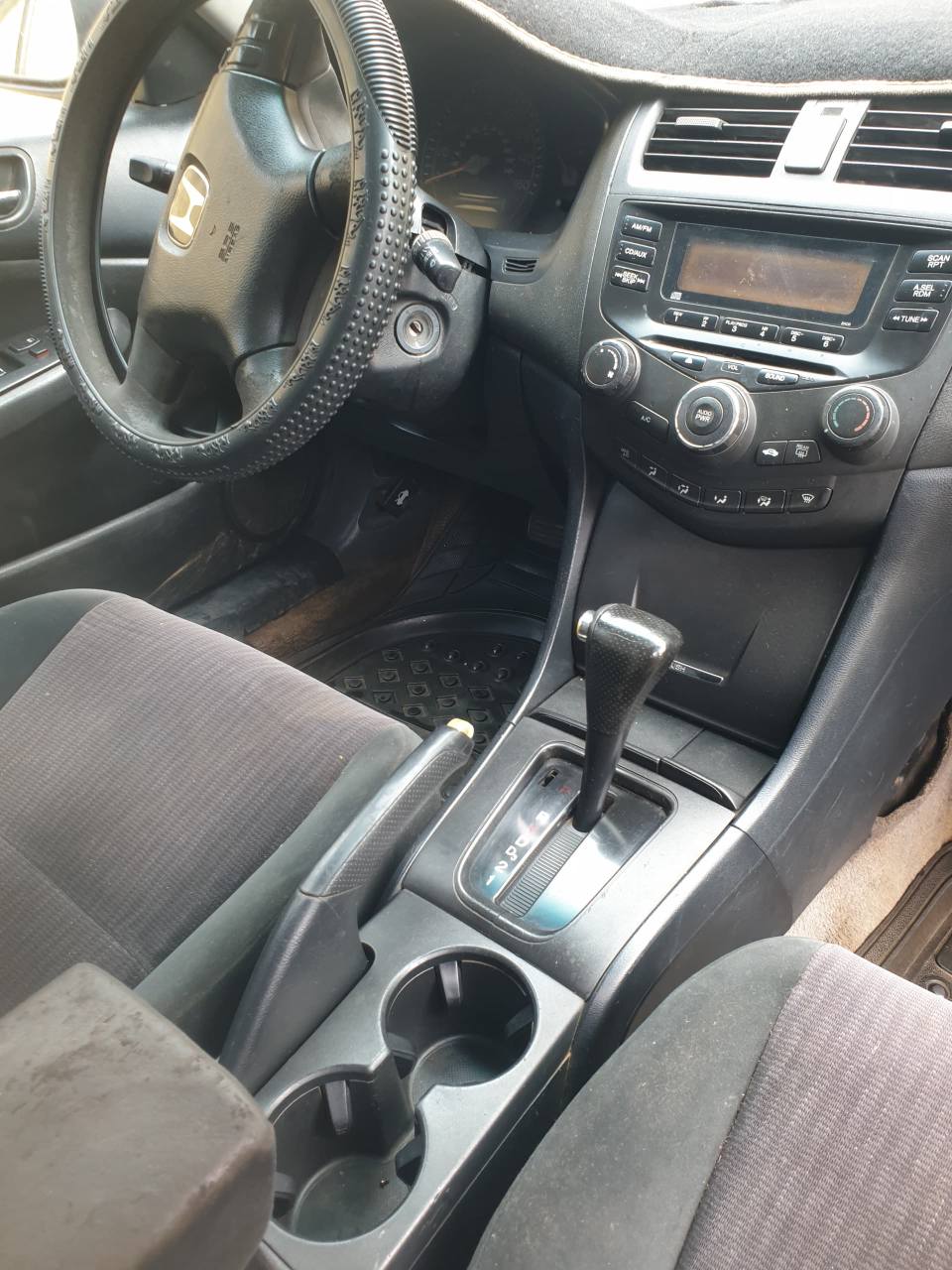 A picture of Honda Accord EOD 2005