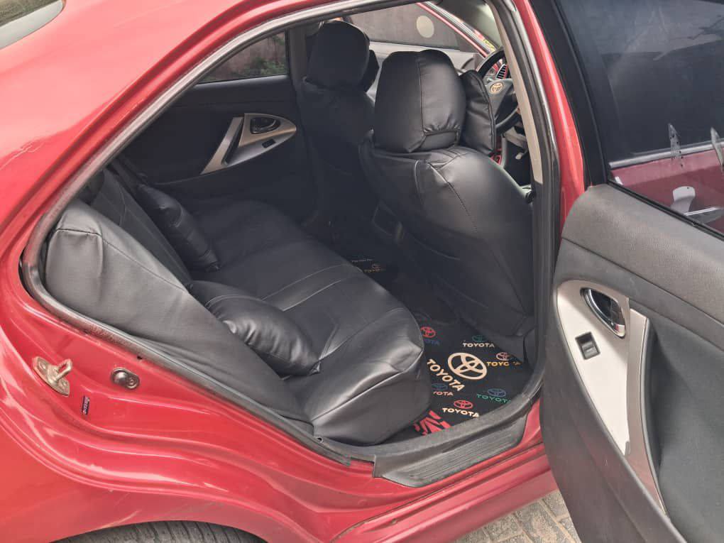 A picture of TOYOTA CAMRY 2009