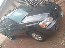 A picture of Toyota Highlander Clean and sharp. Perfectly working with Chilling AC.