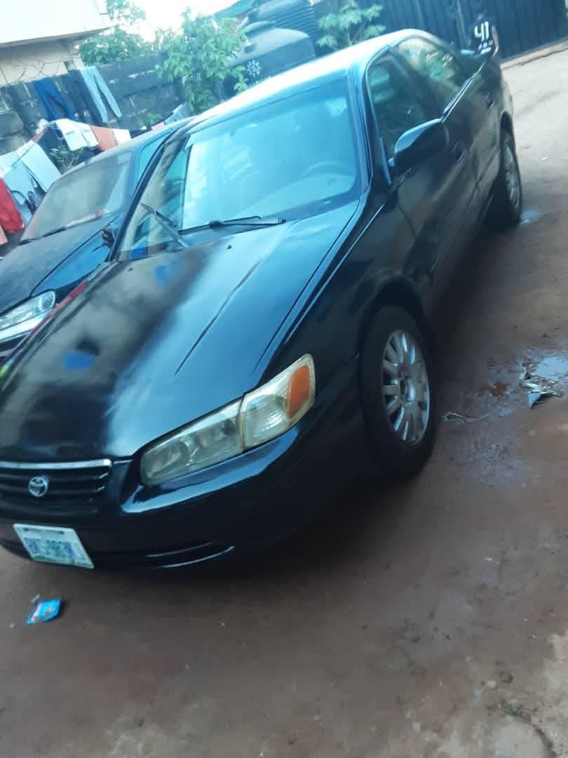 A picture of 2002 Toyota camry