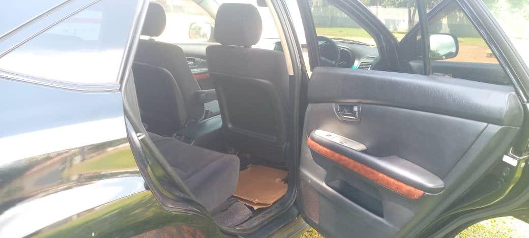 A picture of Toyota harrier
