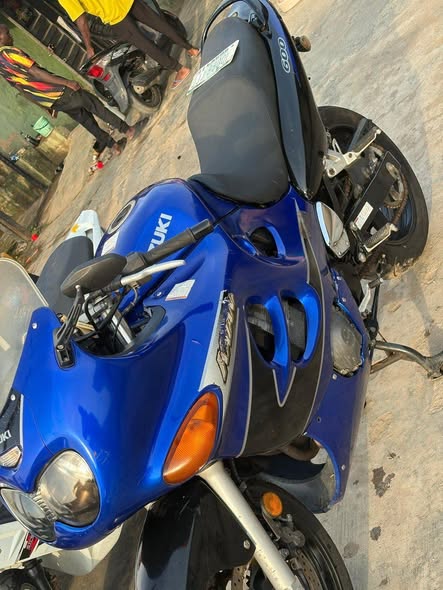 A picture of Suzuki bandit 600cc