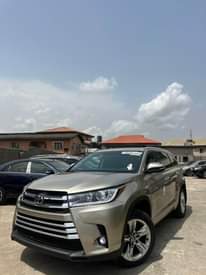 A picture of Toyota Highlander toks