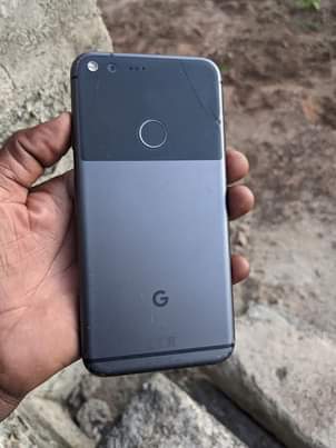 A picture of Google pixel XL imenyooka gb32 ram4 net4g 0686820249