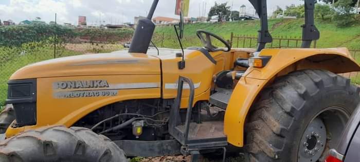 A picture of Tractor for sale