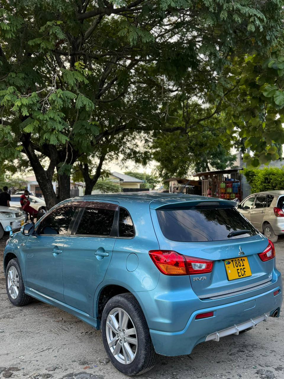 A picture of MITSUBISHI RVR