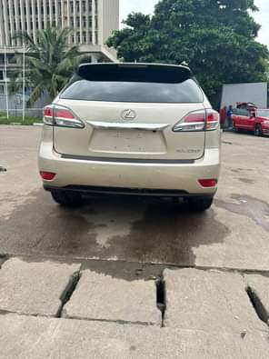 A picture of AWOOF 015 RX350 FULL OPT 13 7M LEKKI IS LOCATION