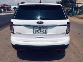 A picture of Ford Explorer V6