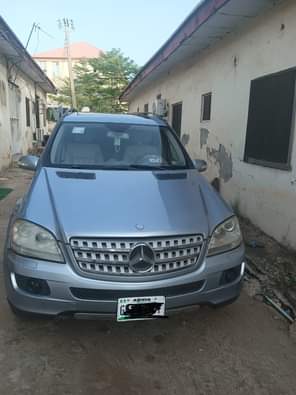 A picture of 2008 neatly used Mercedes Benz Ml350 in good condition with