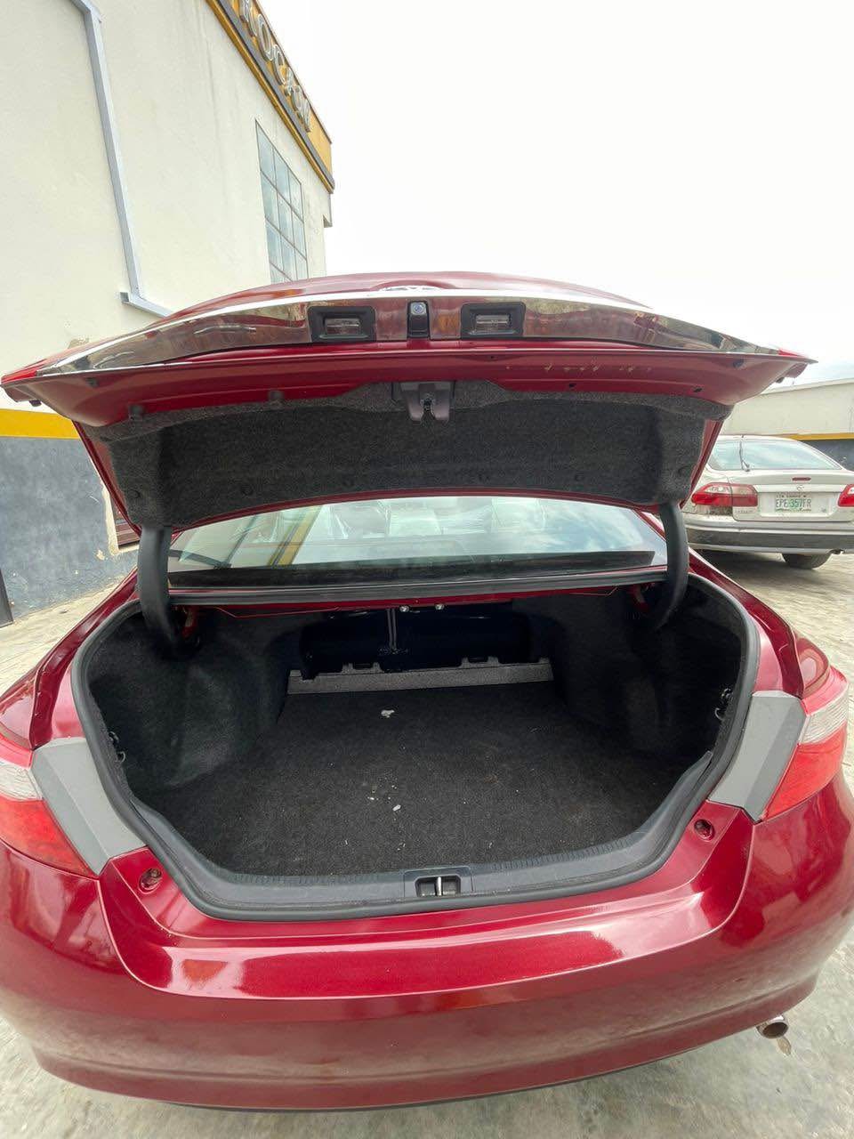 A picture of Tokunbo Toyota Camry 2016