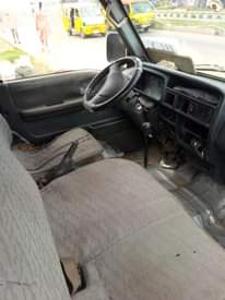 A picture of Ford bus 18passage