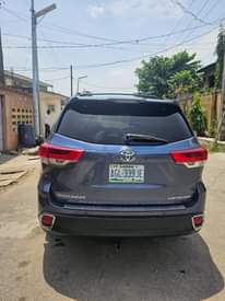 A picture of Toyota Highlander 2018