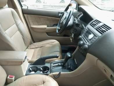 A picture of 2004 Honda EOD First Body Sound 4plugs engine Engine and